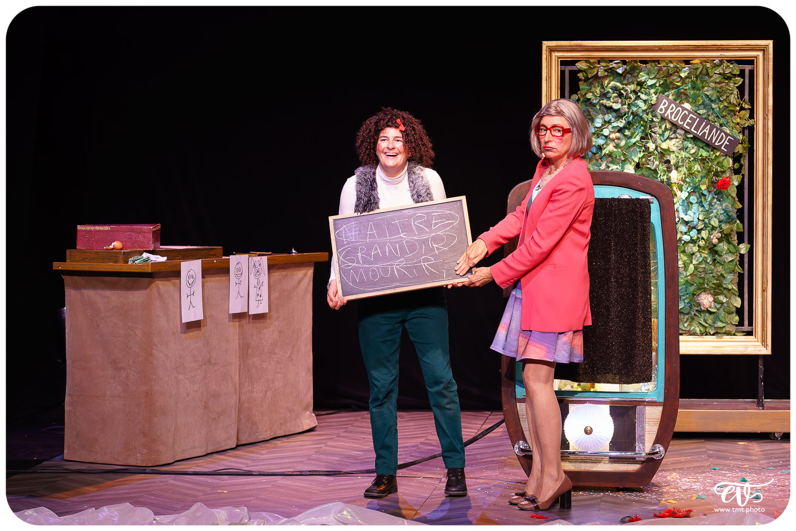 ON VOUS RACONTE DES HISTOIRES (CIE DU DÉTOUR)